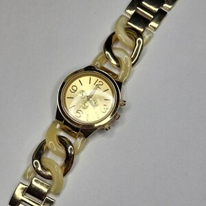 Elegant Gold Women's Watch
